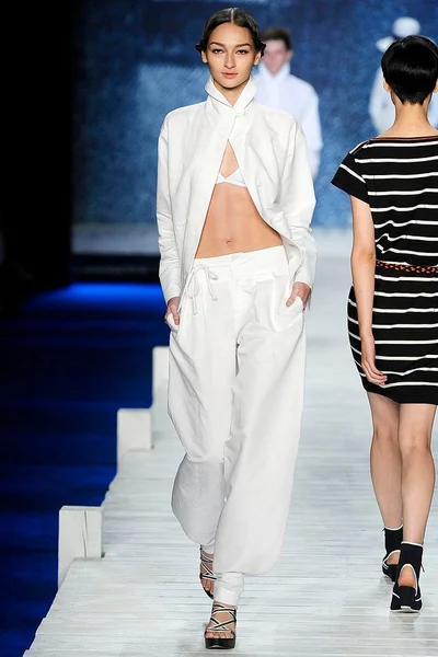 Look 30